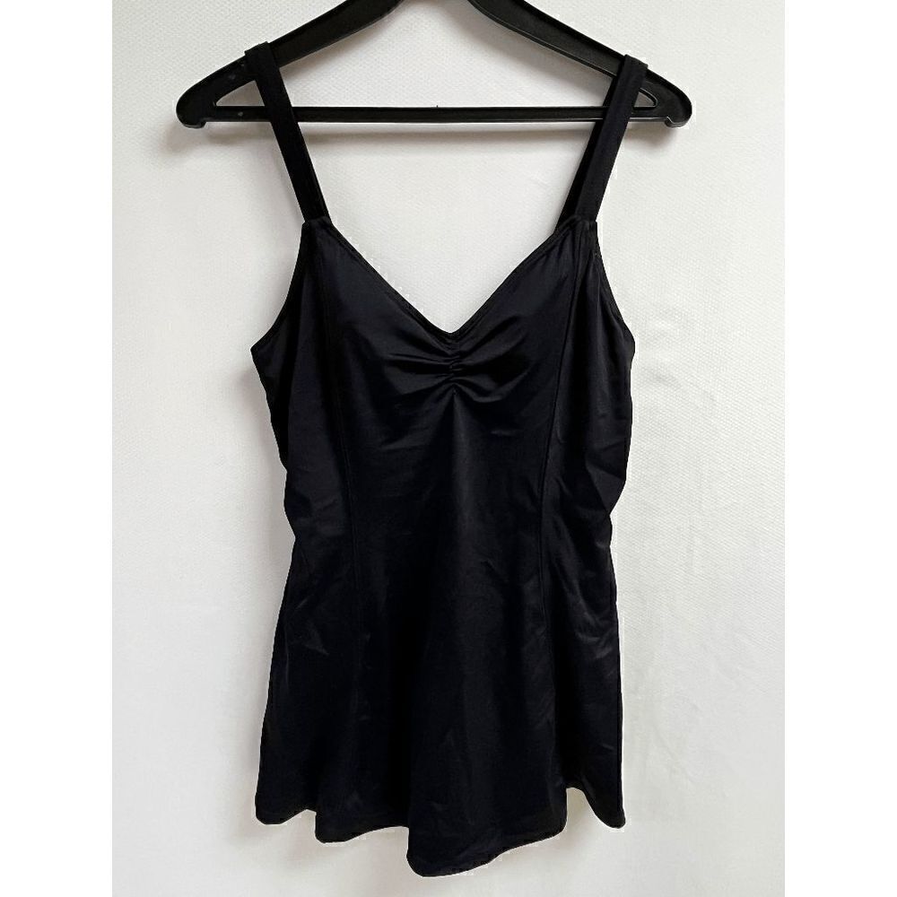 Islander Women's Sleeveless Padded One-Piece Swimdress Black Size 10